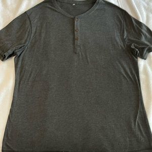 Unknown brand men’s XL crew neck tee